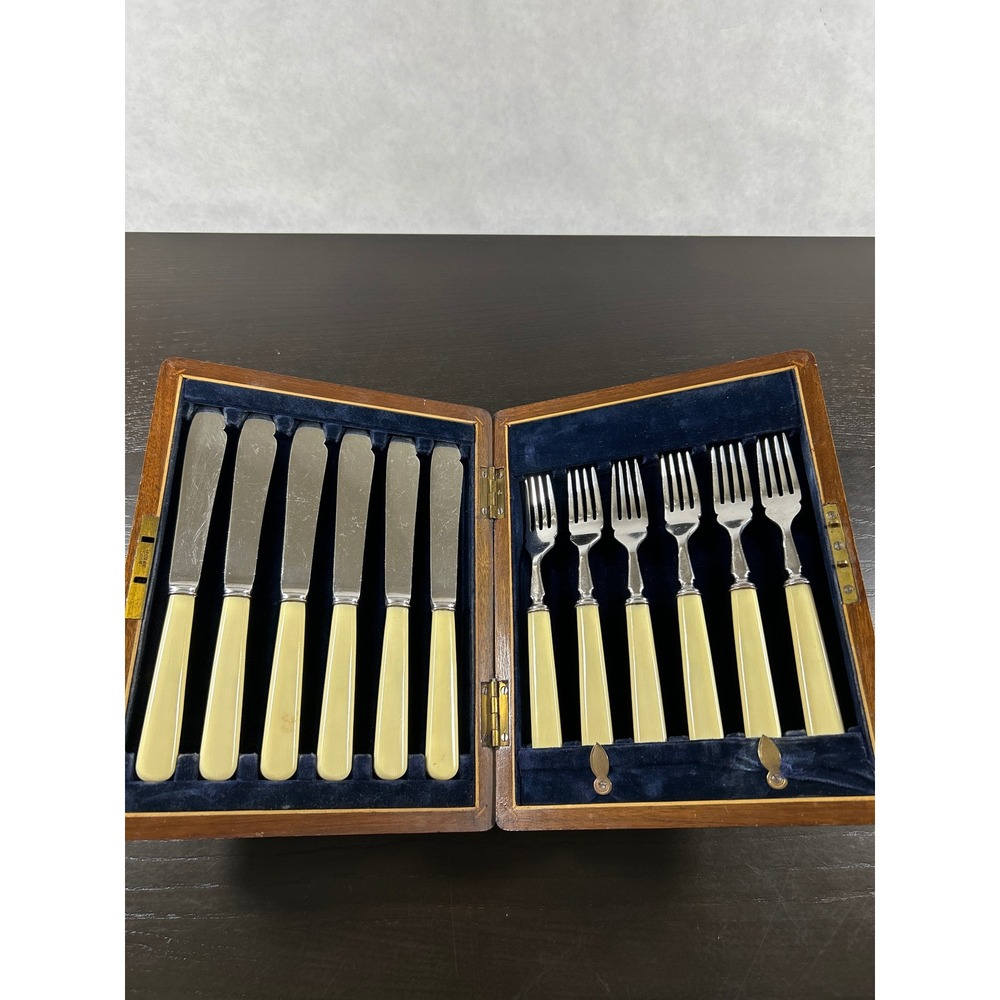 Mappin & Webb Princes Plate Fish Cutlery Set 12pc Silver Plate Cream Handles Box